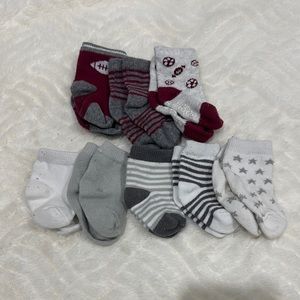 Carters boys 3-6m Cozy Socks Set - Gray, White, Red